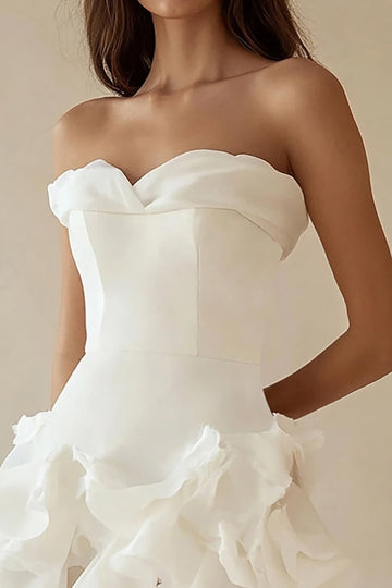 Robe trapèze sans bretelles à volants petite robe blanche de graduation